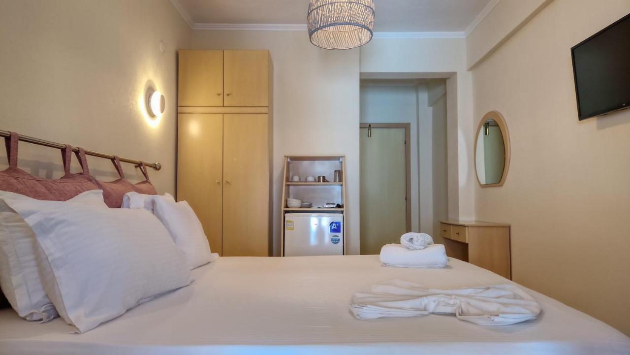 Hotel Viky Sarti Esterno foto