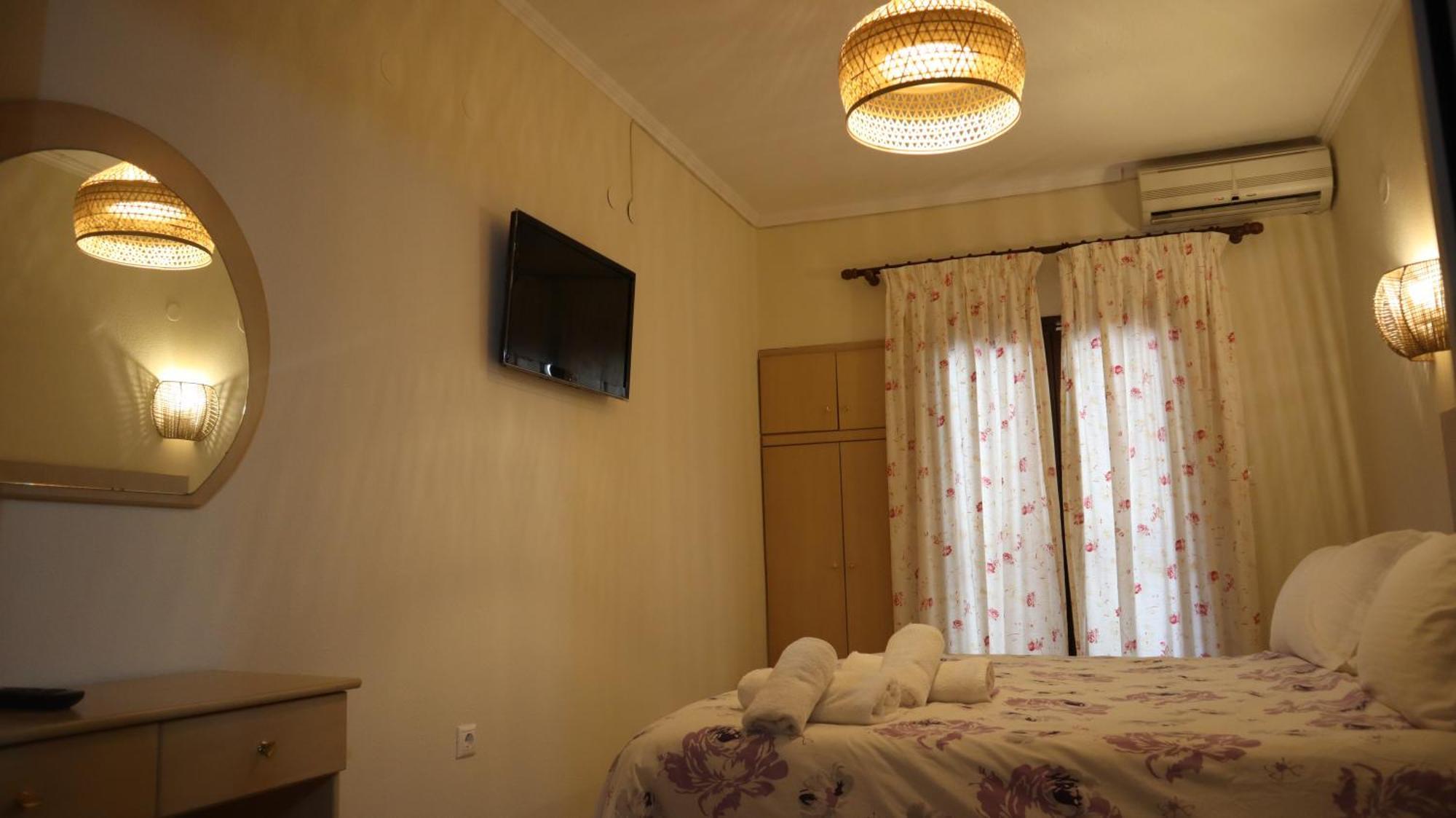 Hotel Viky Sarti Esterno foto